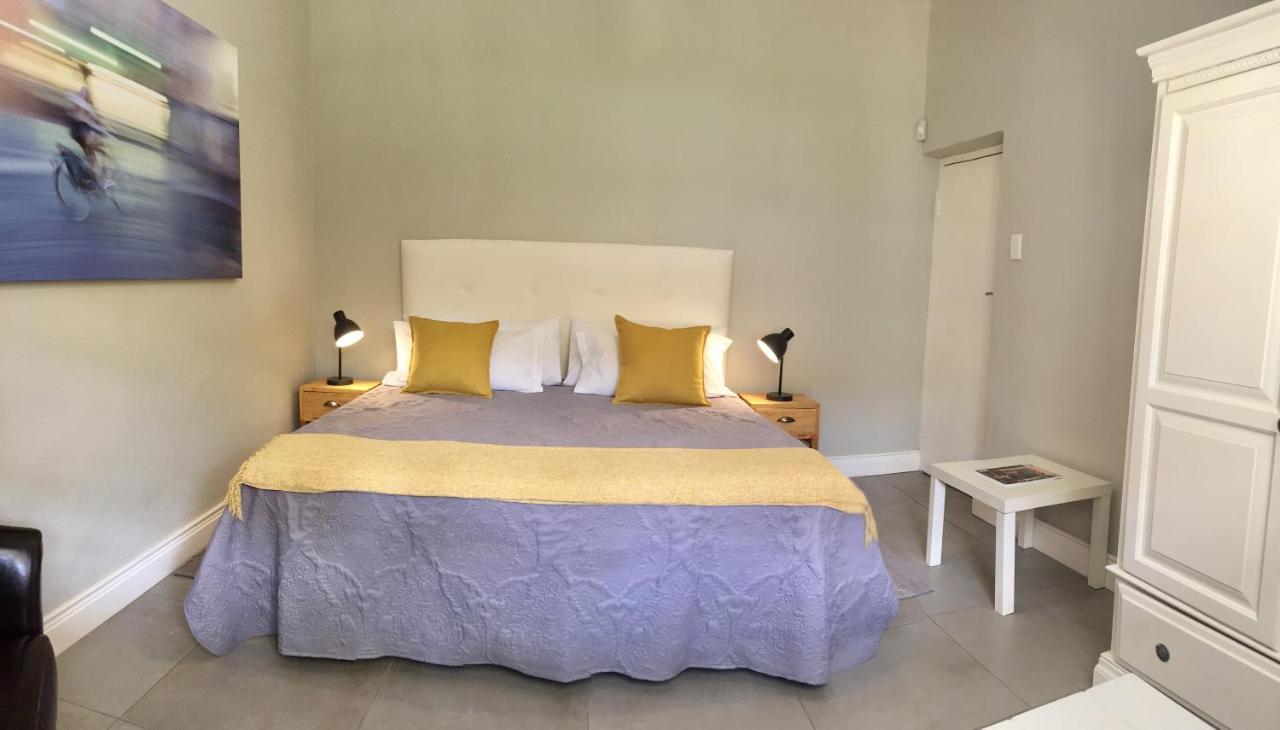 Westway Corner Apartment มอนตากู ภายนอก รูปภาพ